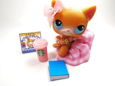 Littlest Pet Shop short hair cat #71 with cute accessories