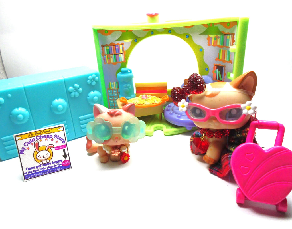 Littlest Pet Shop short hair cat #1024 and kitten #1818 with cute school accessories My Cute Cheap Store