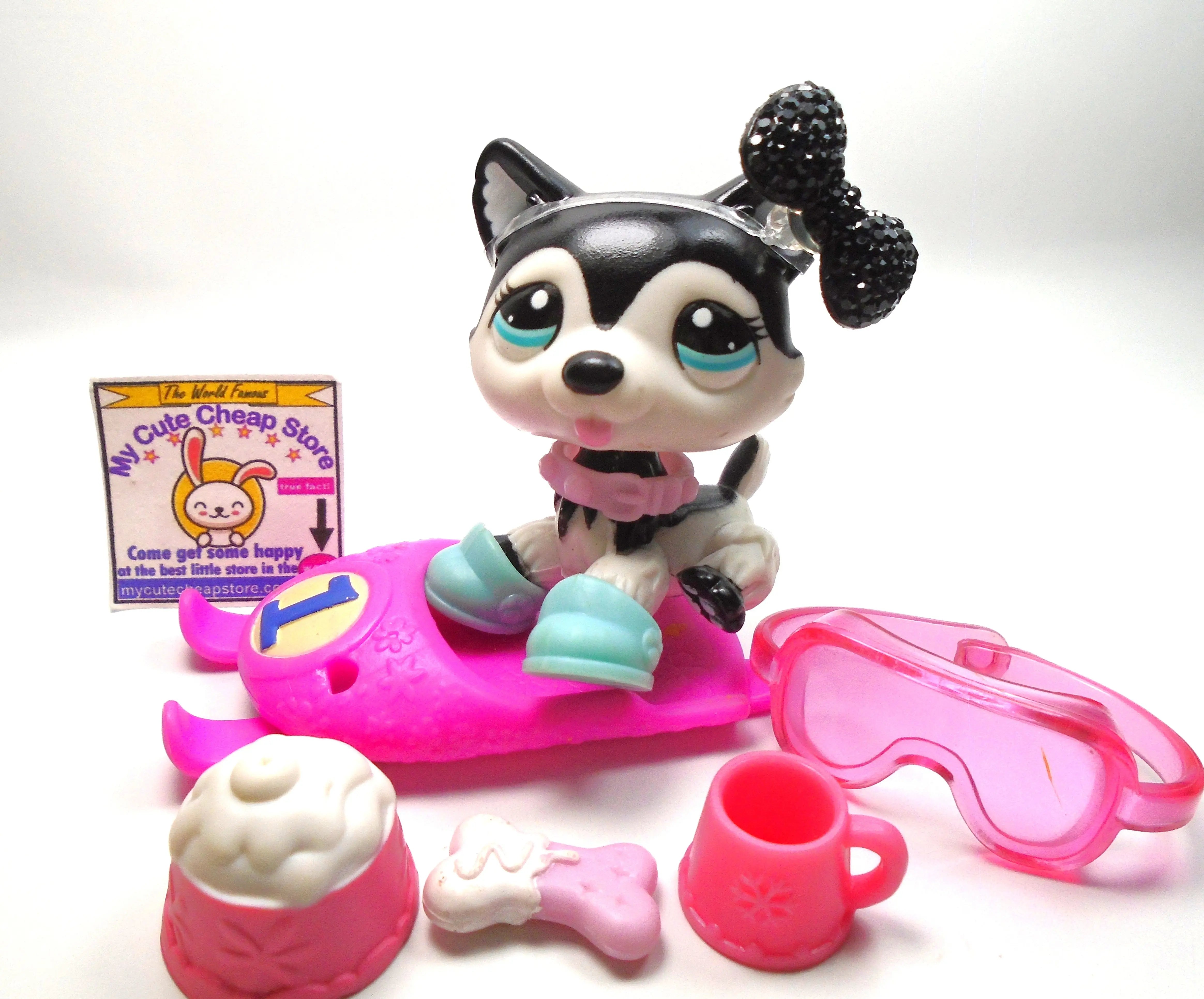 Littlest Pet Shop Blythe Husky #2246 with cute accessories– My