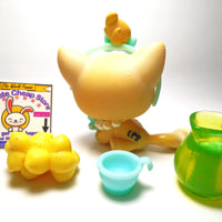 Littlest Pet Shop sitting cat #1005 with cute accessories My Cute Cheap Store