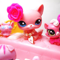 Littlest Pet Shop Rare Pink Sitting cat #2593 with unique and cute accessories plus minis My Cute Cheap Store