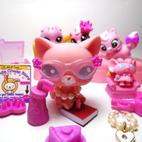Littlest Pet Shop Rare Pink Sitting cat #2593 with unique and cute accessories plus minis My Cute Cheap Store