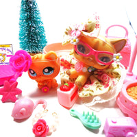 Littlest Pet Shop short hair cat #886 and kitten # 1371 with cute and unique accessories My Cute Cheap Store
