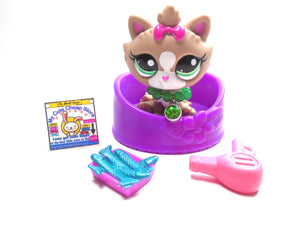 Littlest Pet Shop Himalayan cat # 2640 with accessories