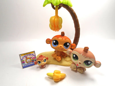 Littlest Pet Shop Baby Monkeys with accessories