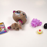 Littlest Pet Shop glitter otter #2152 with accessories