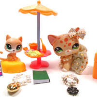 Littlest Pet Shop short hair cat #852 with unique accessories