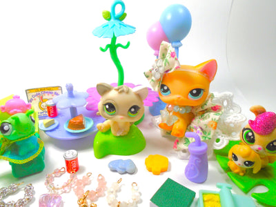 Littlest Pet Shop Short Hair Cat Brooke #339 Kitten #1074 with cute accessories - My Cute Cheap Store