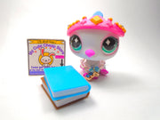 Littlest Pet Shop G7 Series 5 Otter #418 with cute accessories