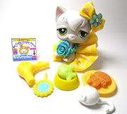 Littlest Pet Shop angora cat #954 with cute accessories