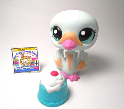 Littlest Pet Shop Swan #1734 with accessory