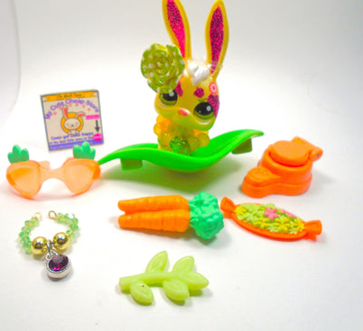 Littlest Pet Shop Rare Gold Chinese New Year Bunny Rabbit #2077 & accessories