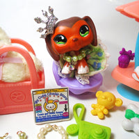 Littlest Pet Shop Dachshund #675 "Savvy" and Owl with cute and unique accessories