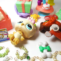 Littlest Pet Shop Dachshund #675 "Savvy" and Owl with cute and unique accessories