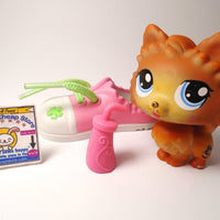 Littlest Pet Shop Pomeranian dog #1317 with accessories