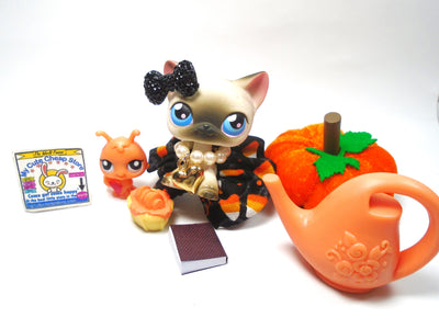 Littlest Pet Shop Siamese Cat #5 with cute accessories