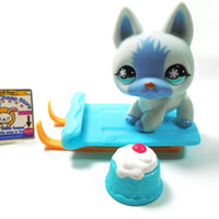 Littlest Pet Shop German Shepard #689 with accessories