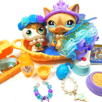 Littlest Pet Shop short hair cat #886 with unique accessories and a kitten