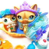 Littlest Pet Shop short hair cat #886 with unique accessories and a kitten