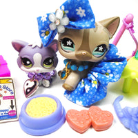 Littlest Pet Shop short hair cat #468 and kitten #2033 with unique accessories