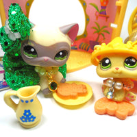 Littlest Pet Shop short hair cat # 1116 and kitten #1649 with unique accessories