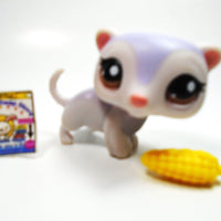 Littlest Pet Shop Ferret #1666 with a corn