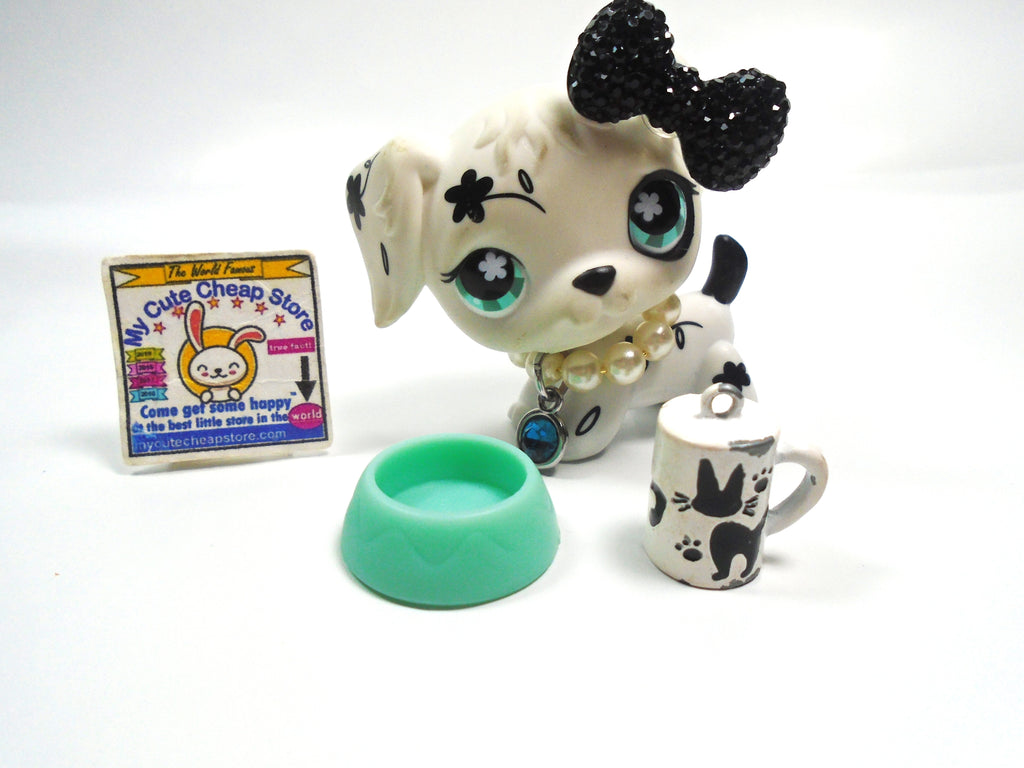 Littlest Pet Shop Dalmatian dog #469 with cute accessories