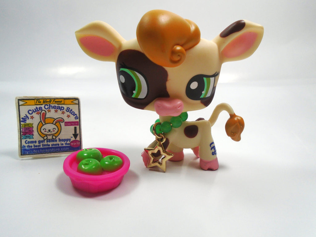 Littlest Pet Shop spotted Cow # 1457 with accessories