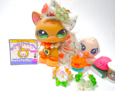 Littlest Pet Shop Rare Walking Destiny Cat #1174 & cute accessories authentic