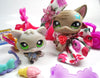 Littlest Pet Shop short hair cat #483 with a kitten and cute accessories