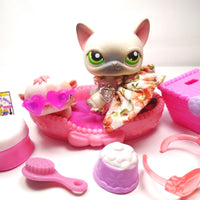 Littlest Pet Shop short hair cat #125 with a cute Gerbil and accessories