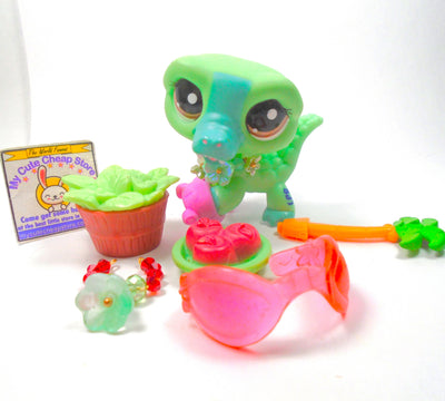 Littlest Pet Shop Green Alligator Crocodile #2042 & cute accessories authentic