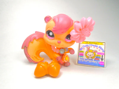 Littlest Pet Shop Rare Pink Mauve Yellow Squirrel #1601 with cute accessories